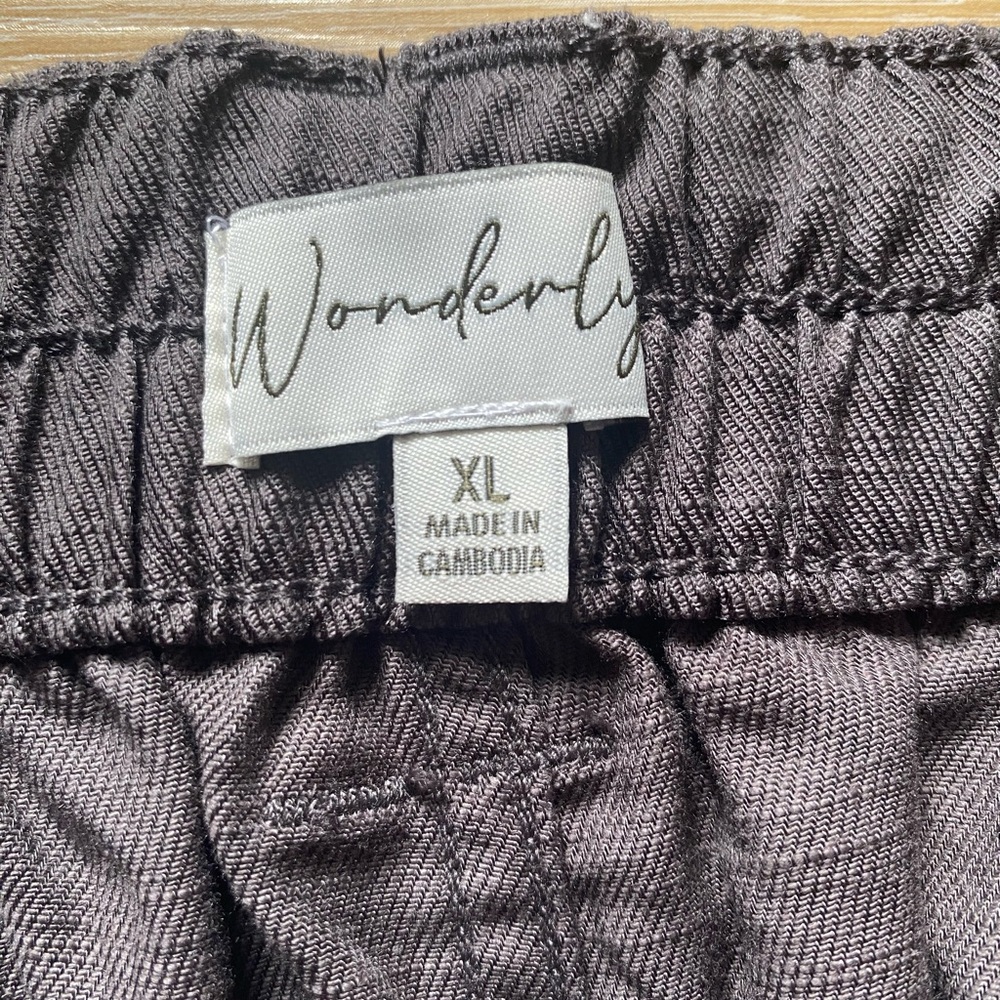 Wonderly High Rise Elastic Waist Button Fly Utility Shorts NWT in Dark Gray - Picture 2 of 7